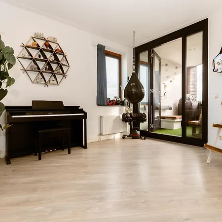 Centrally Located Modern * Voorburg